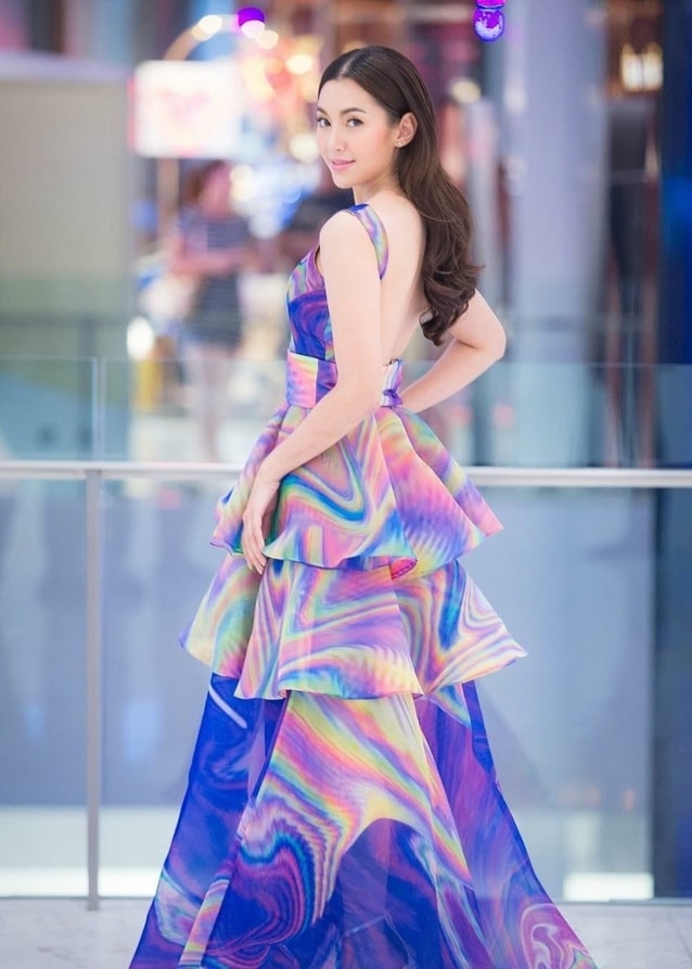 เบลล่า colorful dress