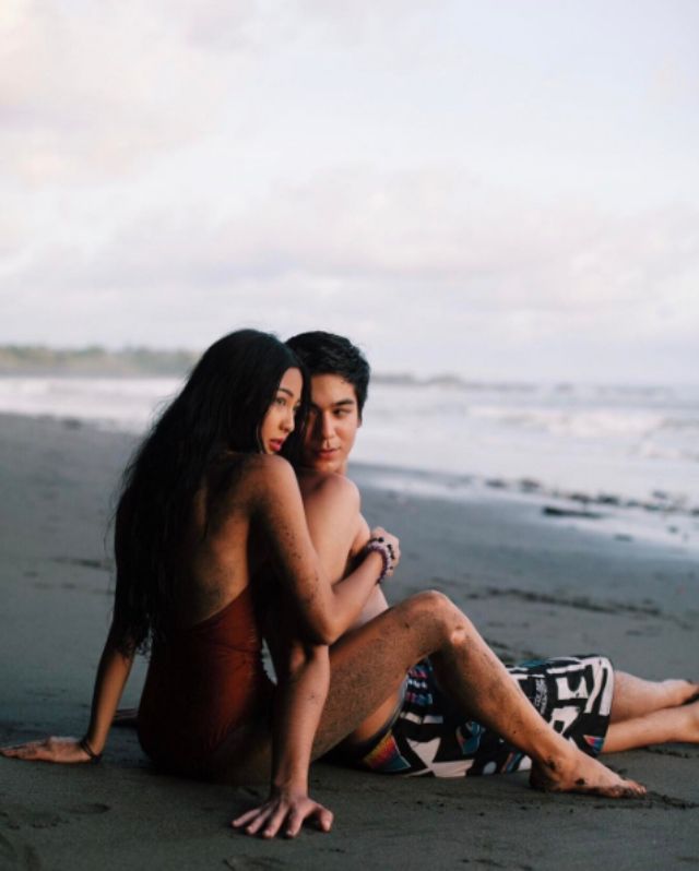 หวาย กามิกาเซ่ โพสต์ถ่ายรูปกับแฟนหนุ่ม ริมชายหาดที่ บาหลี อินโดนิเซีย