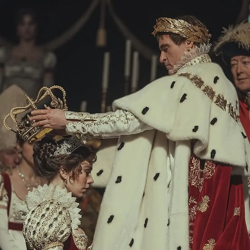 วาเนสซ่า เคอร์บี้ (Vanessa Kirby) และ วาคีน ฟีนิกซ์ (Joaquin Phoenix) ในภาพยนตร์ Napoleon (2023) จักรพรรดินโปเลียน